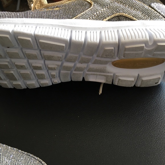 Shoes - Picture 4 of 4